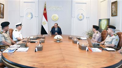 الموقع الرئاسي ينشر فيديو الرئيس يتابع جهود تعزيز وتطوير قطاع التصنيع العسكري وتوطين التكنولوجيا المتقدمة