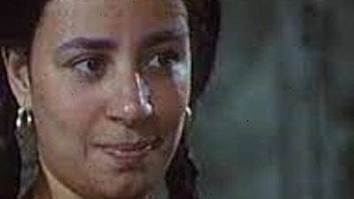 قصة الفنانة عبلة كامل من كلية الاداب إلى الحجاب وشائعة الاعتزال