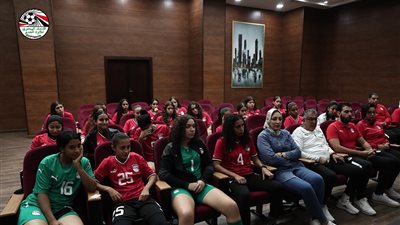 بعثة منتخب الناشئات تغادر إلى الكونغو بعد الاجتماع مع جمال علام
