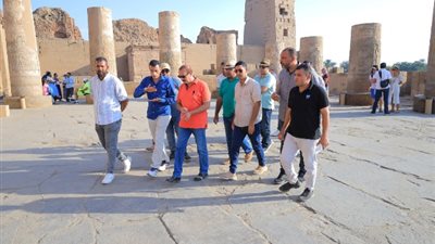 مساعد وزير السياحة للمشروعات فى جولة لمتابع العمل بمحافظة الأقصر