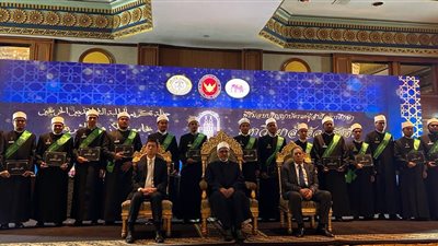 رئيس جامعة الأزهر يشهد حفل تخريج دفعة جديدة من طلاب تايلاند