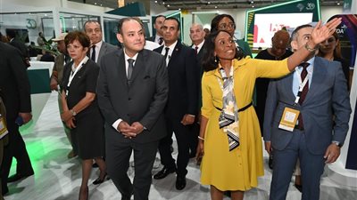 سمير يشيد بجودة المعروضات والتنظيم الجيد بالمعرض الأفريقي للتجارة