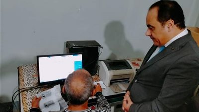 محافظ سوهاج:بدء منظومة ميكنة شهادات الميلاد والوفاة وتصاريح الدفن