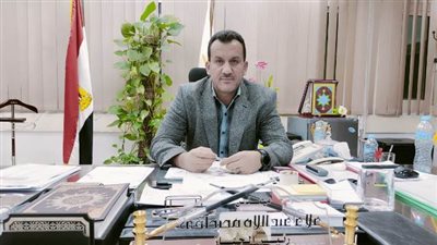 رئيس جهاز طيبة الجديدة يمنع سير السيارات ويحظر التوك توك.. بالصور