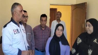 الصبروط يتفقد مركز التخاطب بمساكن اسكو ويلتقي فريق العمل