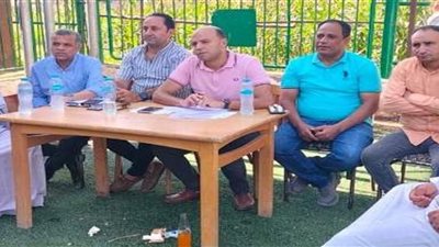 عضو بمجلس النواب يبحث مشكلات قريه الملاحيه بمركز ببا