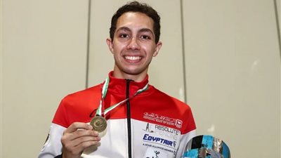 محمد حمزة يتصدر التنصيف الأوليمبي لسلاح الشيش