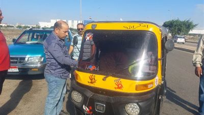 جهاز دمياط الجديدة يصادر التكاتك يشن حملة مكبرة على الإشغالات صور