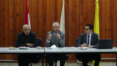 رئيس جامعة المنيا يتابع بدء تطوير نظام الوثائق الإلكترونية