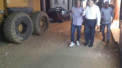 محافظ الشرقية يتفقد أعمال الرصف والتطوير بشوارع فاقوس