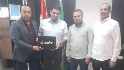 جهاز الشروق يعلن تفاصيل تكريم الساكن الإيجابى لشهر نوفمبر.. صور