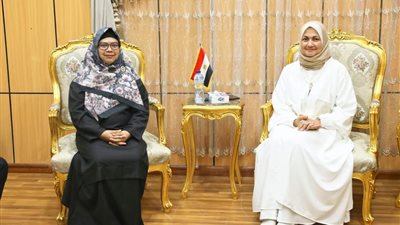 مستشار شيخ الأزهر للوافدين تستقبل مدير معهد علوم الفقه بأندونيسيا