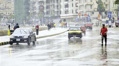 سقوط أمطار غزيرة علي الإسكندرية تزامنا مع نوة المكنسة