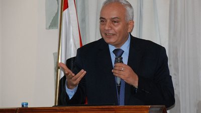 تعليمات مهمة من وزير التعليم لتخفيف العبء عن الطلاب