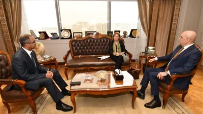الجزار يشيد بالتعاون الوثيق بين الإسكان وبنك الاستثمار الأوروبي