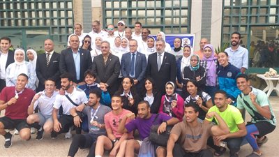 انطلاق بطولة السباحة بالزعانف للجامعات والمعاهد العليا