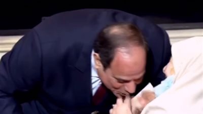 الحملة الانتخابية للمرشح الرئاسى السيسى تستعرض عددًا من مواقفه الإنسانية.. فيديو