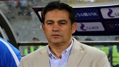 شاهد.. مدرب الزمالك السابق يعلن وفاة والده بعد صراع مع المرض