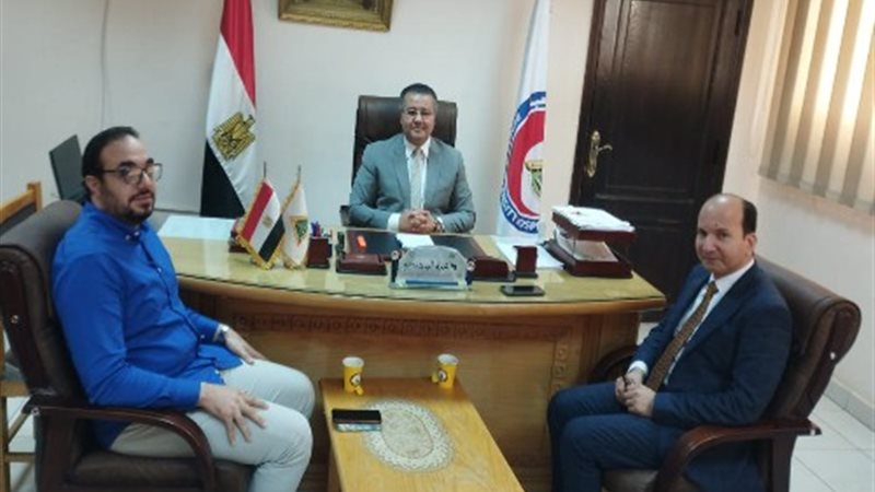 الدكتور حمودة الجزار.
