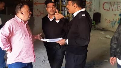 جهاز 6 أكتوبر يغلق 5مبانى ويسحب العدادات بالتعاون مع شرطة التعمير