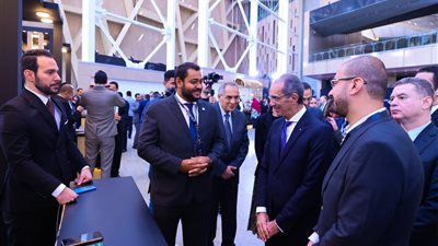 لرفع كفاءة الإنترنت..خطة لإحلال شبكات النحاس بكابلات الألياف الضوئية ..الاتصالات تكشف