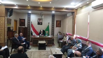 مدير تعليم القليوبية يشيد بدور مجلس الأمناء في دعم العملية التعلي