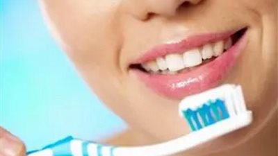 هل فرشاة الأسنان قد تنقل الأمراض