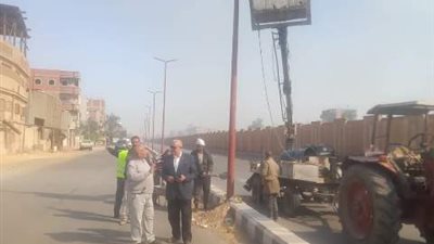 رئيس مدينة الزقازيق يترأس حملةلرفع كفاءة طرق هرية وإنارتها