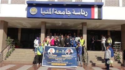 قافلة جامعة المنياالتنموية تقدم خدمتها لأهالي قرية