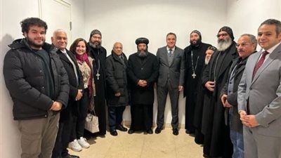 حشود من الناخبين المصريين بالخارج في لجان الاقتراع بألمانيا والنمسا للتصويت في الانتخابات الرئاسية