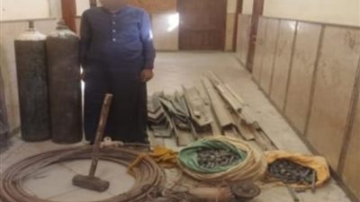 عاطل مزق العجوز بالمطواه حتى الموت بالقليوبية .. وسرق الذهب