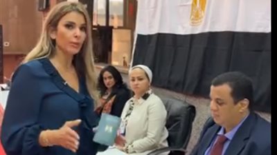 شاهد.. فيديو لسهولة عملية الاقتراع بانتخابات الرئاسة فى القنصلية المصرية بدبى