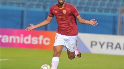 احمد ياسر ريان يقود هجوم سيراميكا امام البنك الأهلي