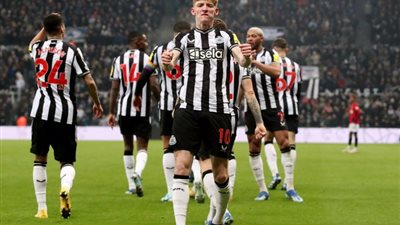 نيوكاسل يفوز علي مانشستر يونايتد بهدف في الدوري الإنجليزي ..فيديو