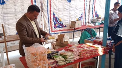 توزيع شنط سلع غذائية مدعمة بقرى مراكز المنيا
