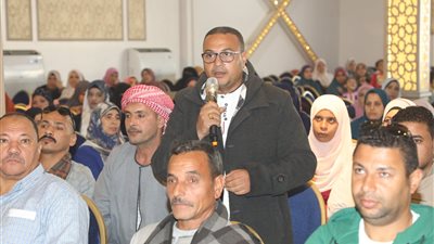 محافظ بني سويف يعقد لقاءً جماهيرياُ مع أهالي مركز الواسطى