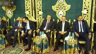 محافظ الشرقية يُؤدي واجب العزاء في وفاة والد المقدم أحمد مجدى