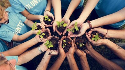 فى اليوم العالمي للتطوع..إليك ثوابه وفضله من القرآن والسُنّة