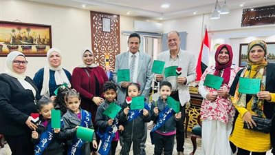 مدير تعليم الإسماعيلية يشارك الطلاب في مبادرة انزل شارك