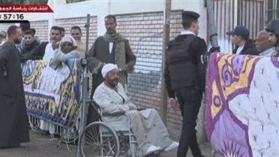 أيقونة الانتخابات .. ذوى الهمم يتقدمون صفوف الناخبين للمشاركة فى الانتخابات الرئاسية