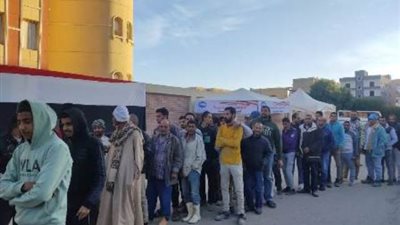 بالصور .. طوابير الناخبين فى انتظار بدء عملية التصويت لانتخابات الرئاسة 2024