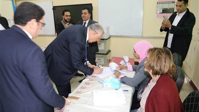 وزير الزراعة يدلي بصوته في الانتخابات الرئاسية