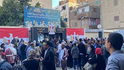 الناخبون يواصلون التوافد على لجنة سعد بن أبى وقاص بالساحل بالقاهرة