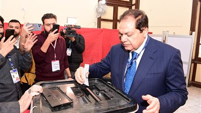 وكيل مجلس النواب يدلي بصوته في الانتخابات الرئاسية