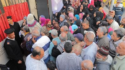 تواصل إقبال المواطنين على لجان قسم الخليفة للمشاركة فى الانتخابات
