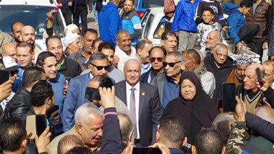 المهندس محمود عثمان يقود مسيرة للمشاركة بالإنتخابات بالإسماعيلية