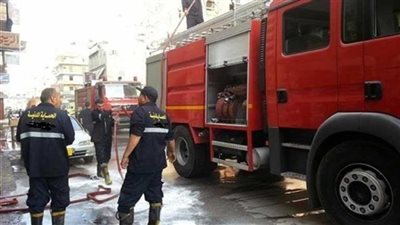 إندلاع حريق داخل معرض مركبات توك توك فى الوراق