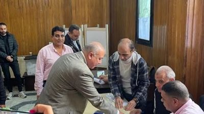 العضو المنتدب التنفيذي لشركة مترو الأنفاق يدلى بصوته