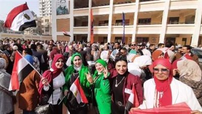 المرأة تتصدر المشهد..إقبال كثيف على الإنتخابات الرئاسية بالشرقية