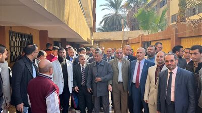إقبال طلاب الكليات الشرعيه بالأزهر على لجان الانتخابات الرئاسية
